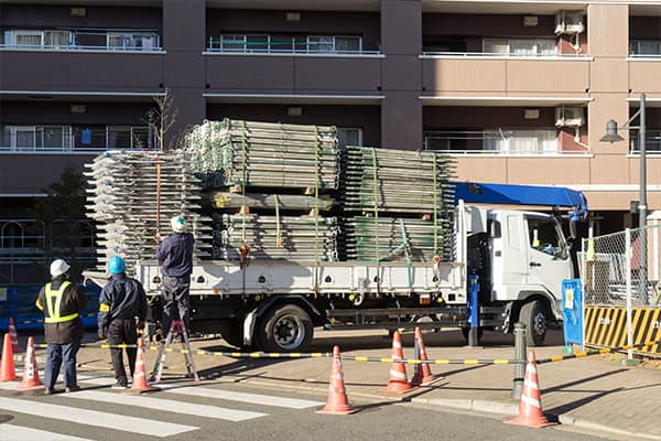 マンション外壁の足場と安全管理